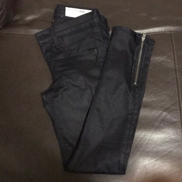 Jeans - Picture 1 of 2